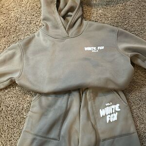 I’m selling a light brown White Fox hoodie and sweatpants set!